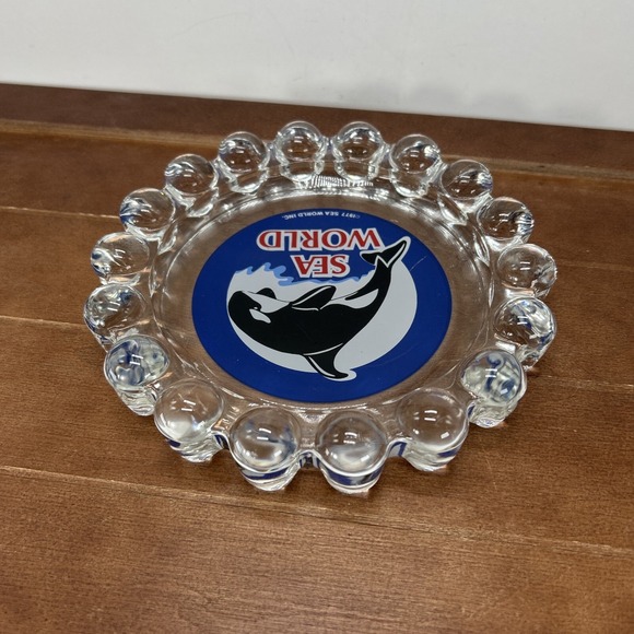 Vintage 7" Sea World Orca Shamu Killer Whale Glass Marine Collectible Ashtray - Picture 4 of 4